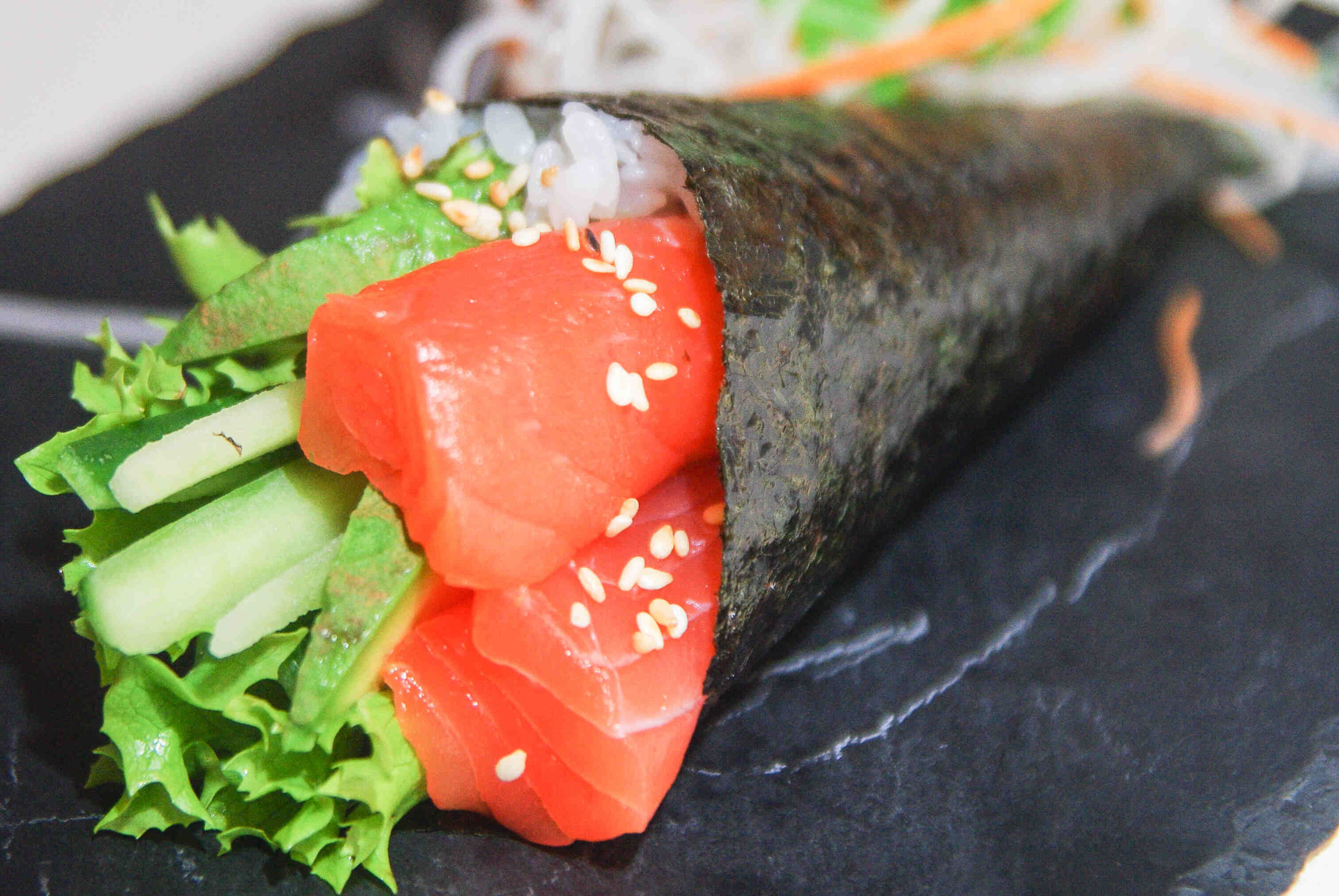 Sake Temaki