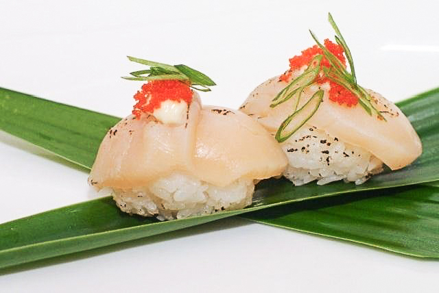 Hotate Aburi Nigiri